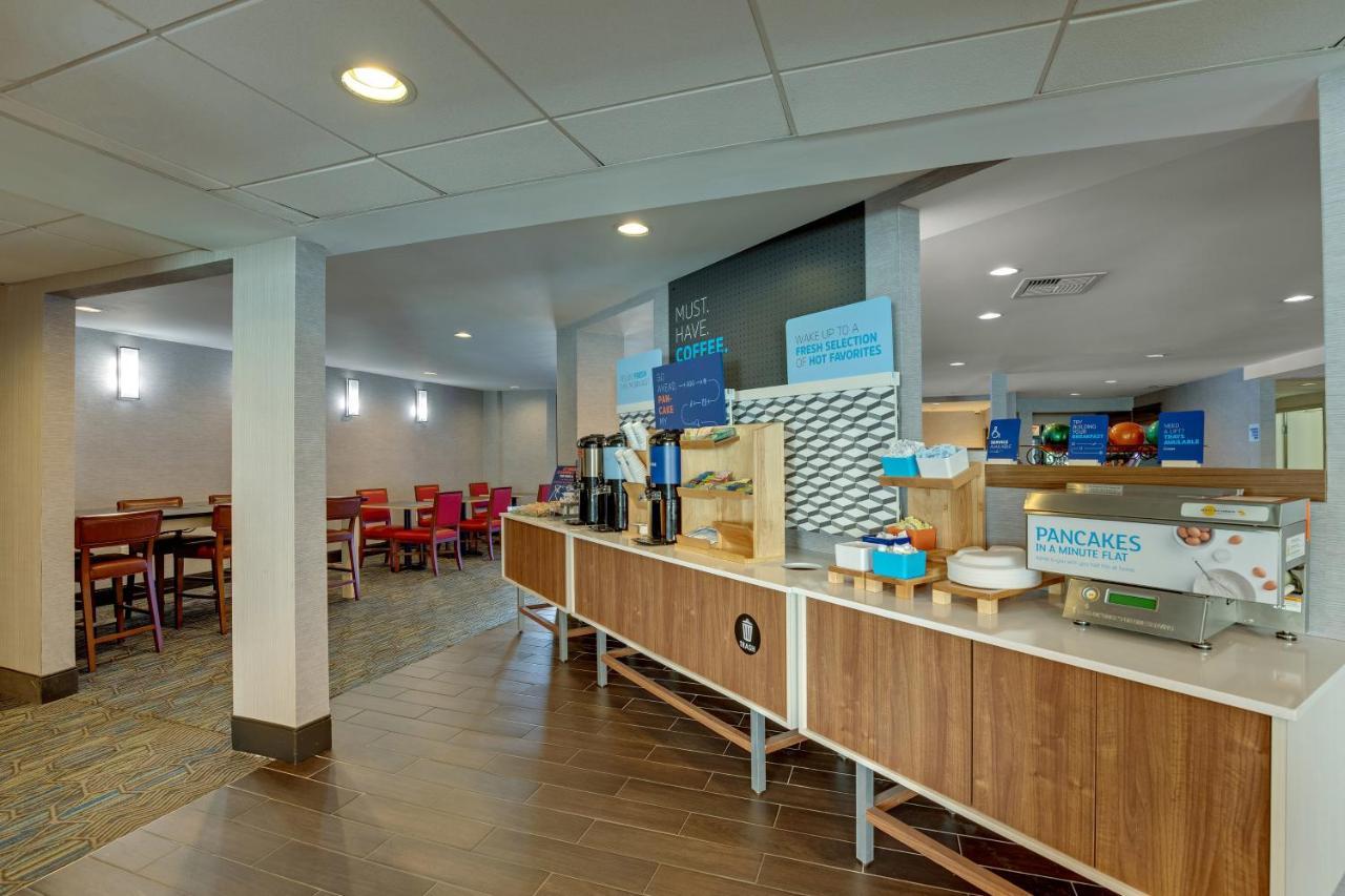 Holiday Inn Express Nashville W-I40 By Ihg Bagian luar foto