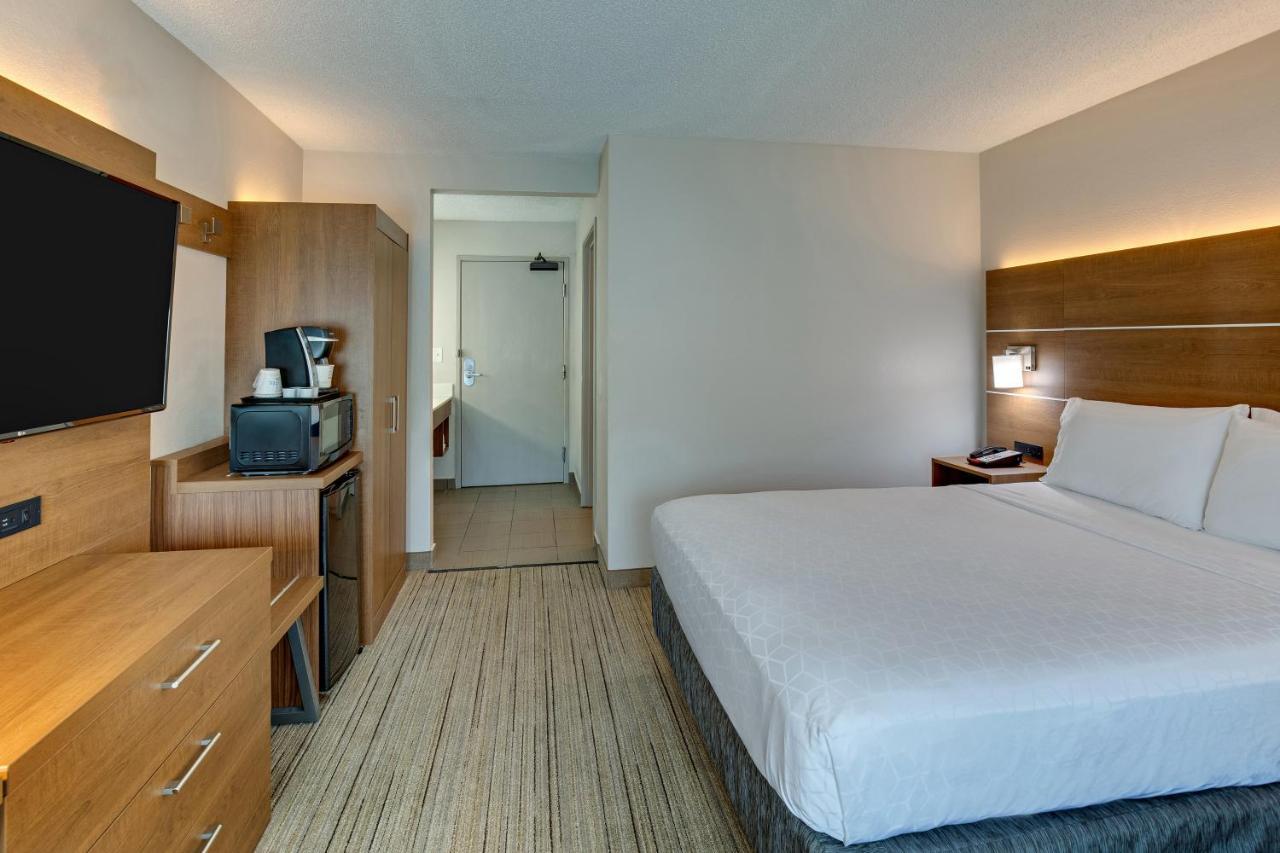 Holiday Inn Express Nashville W-I40 By Ihg Bagian luar foto