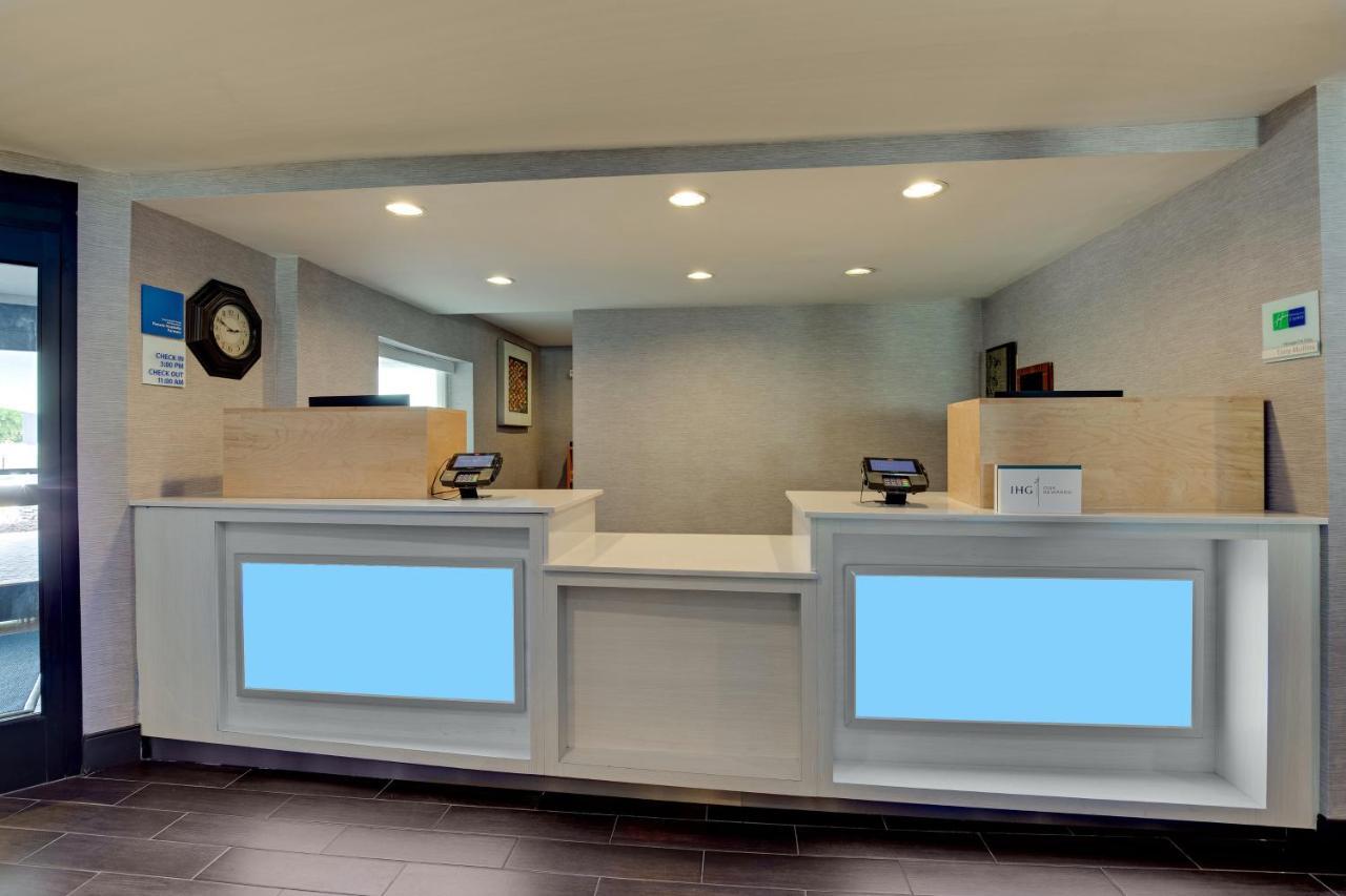 Holiday Inn Express Nashville W-I40 By Ihg Bagian luar foto