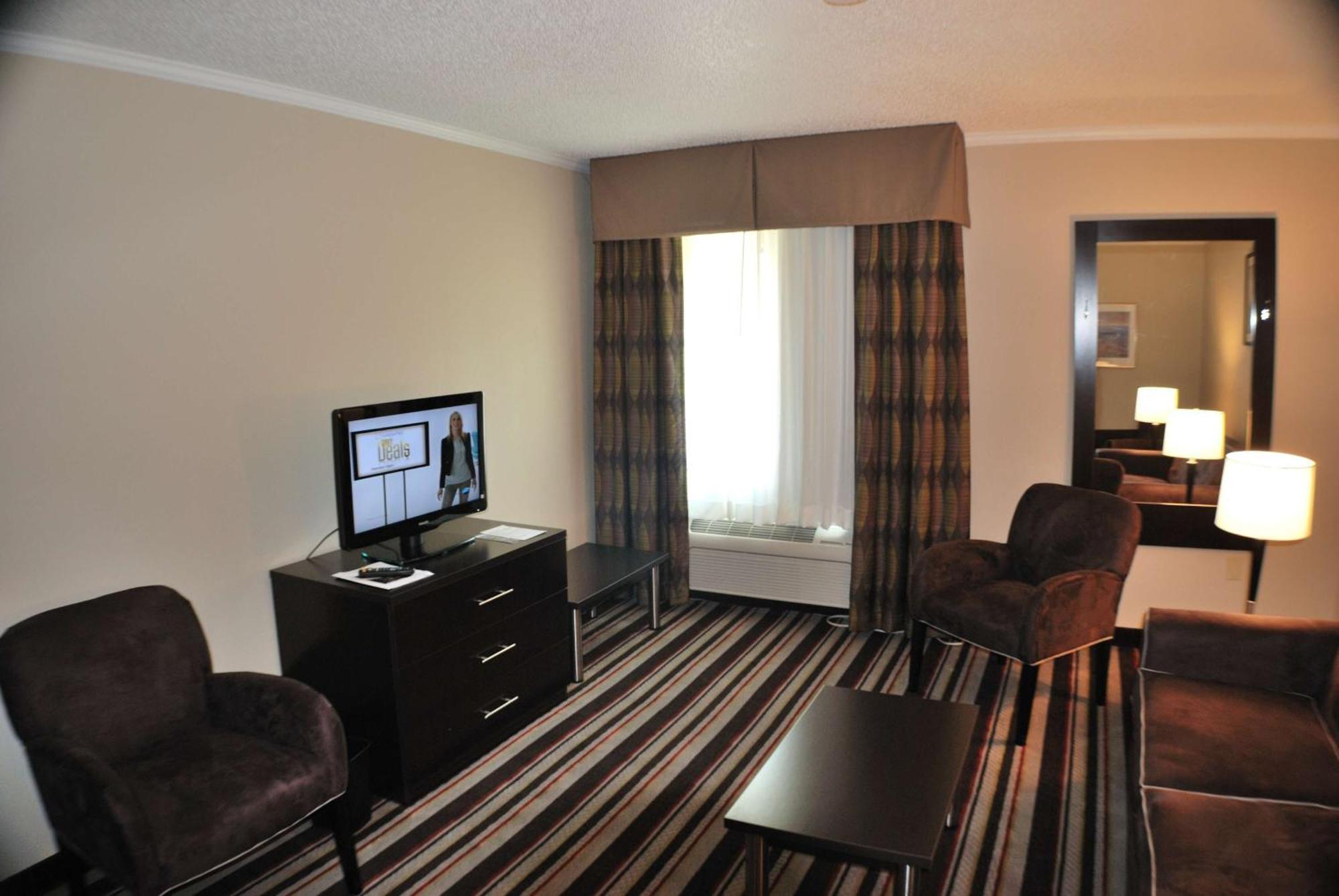 Holiday Inn Express Nashville W-I40 By Ihg Bagian luar foto