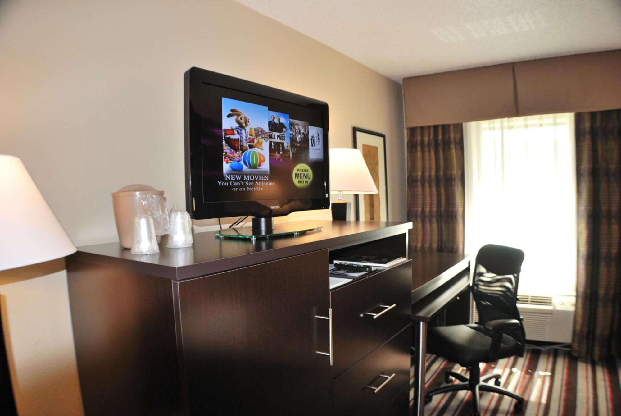 Holiday Inn Express Nashville W-I40 By Ihg Bagian luar foto
